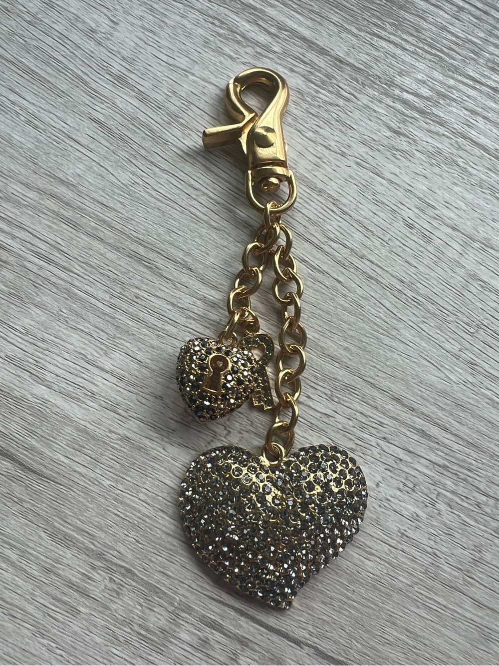 Cara New York Gold bagcharm or keychain.